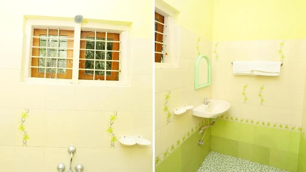 Hill View Homestay Thekkady Near Entrance Gate12