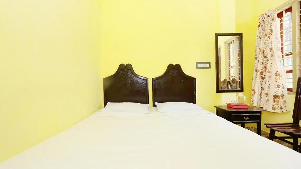 Hill View Homestay Thekkady Near Entrance Gate12